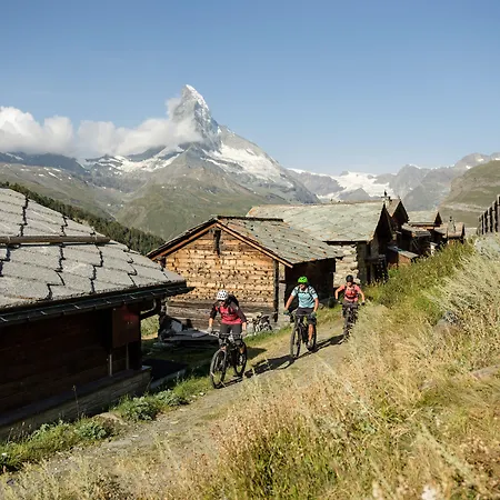 マッターホルングルス アパート *